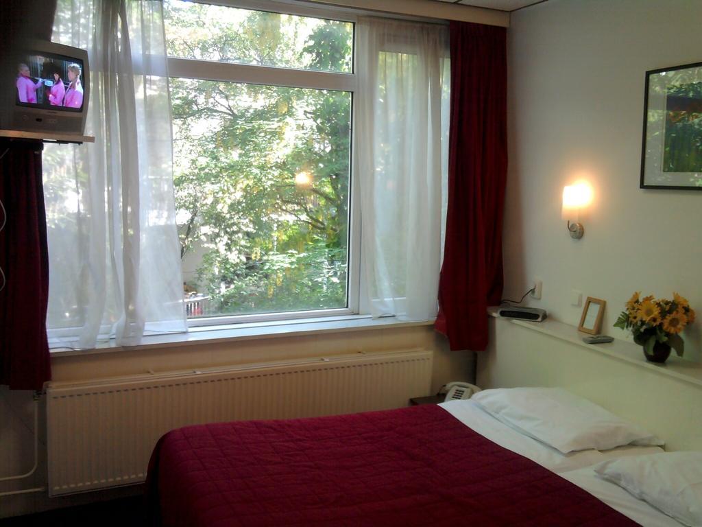 Hotel Baan Rotterdam Eksteriør bilde